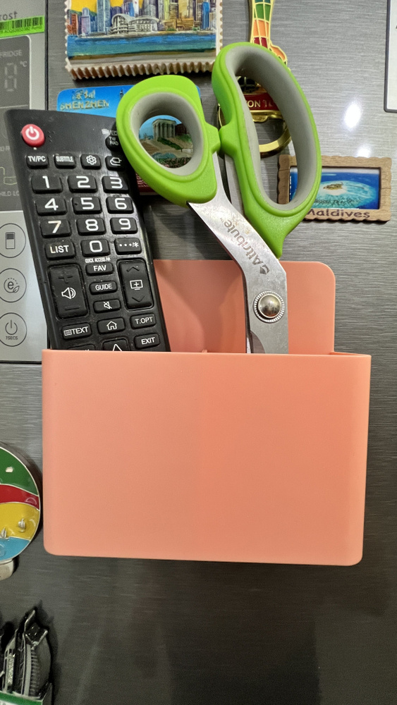 Подставка магнитная для маркеров и мелков 12*12*5 см (розовая) / держатель для магнитной доски/ держатель #1