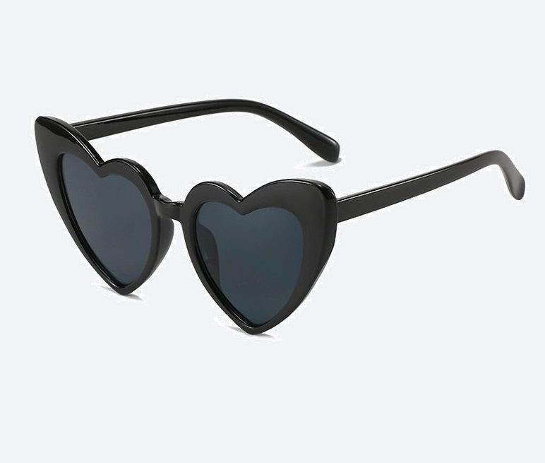 Солнцезащитные очки в виде сердечек, черные #1