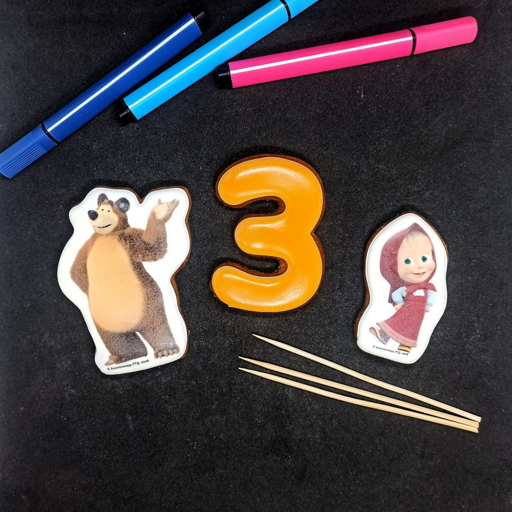 Маша и медведь и цифра 3 - набор пряников на торт #1