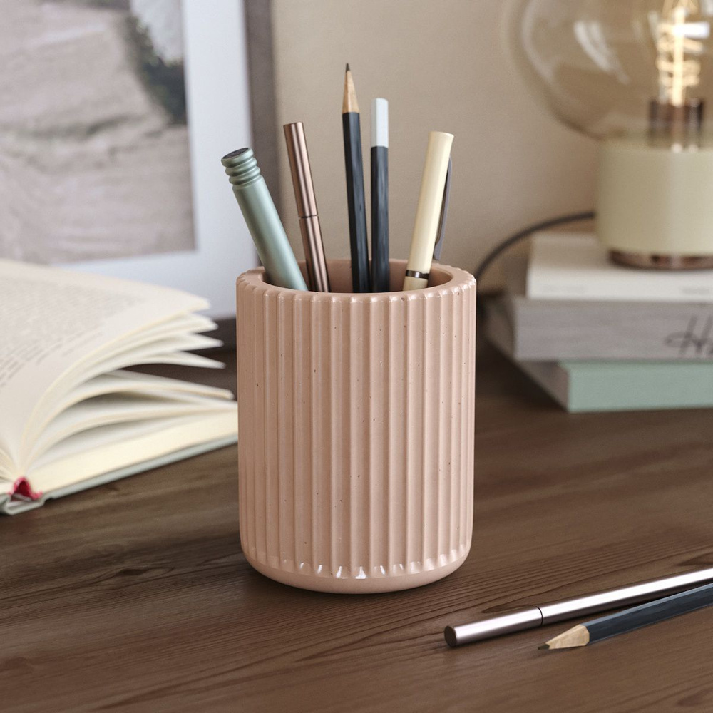Стакан канцелярский Chloe, подставка для ручек и карандашей, 11х9х9 см, бетон, розовый глянцевый  #1