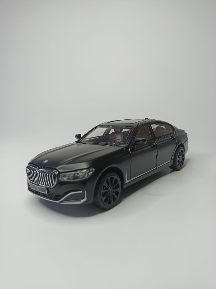 Модель машины металлическая BMW M7 инерционная масштаб 1:24 черный-матовый  #1