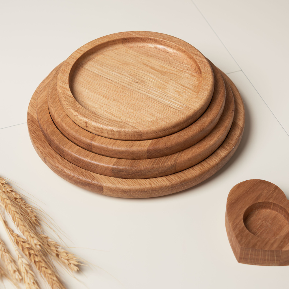 Набор из 4 деревянных плоских тарелок "Матрешка" из кавказского дуба для подачи и сервировки фруктов, #1