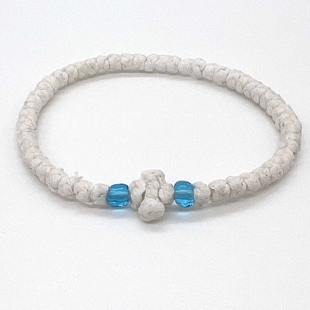 Греческий Комбоскини, браслет, из шерстяной вощеной нити, белый с синими вставками  #1