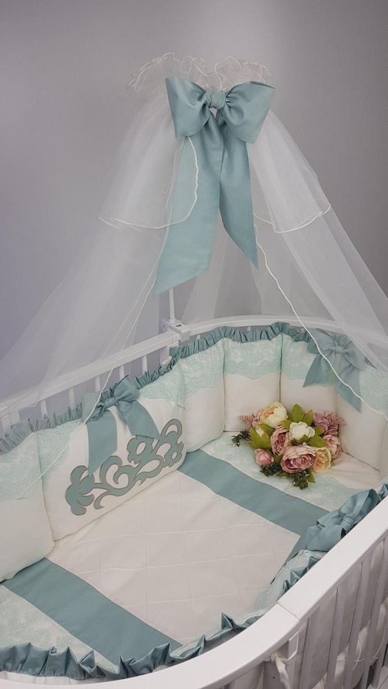 Комплект постельного белья для круглой и овальной детской кроватки Островок уюта EVA "Арабески" 8 предметов #1