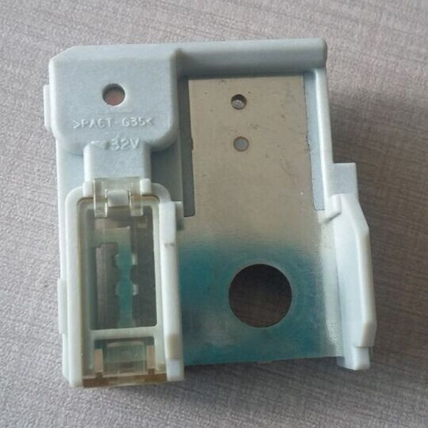 Предохранитель держателя аккумулятора Подключение предохранителя - арт ...