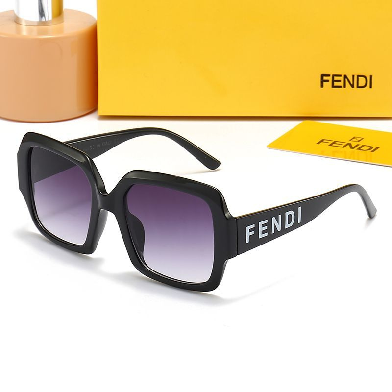 Fendi Очки солнцезащитные #1