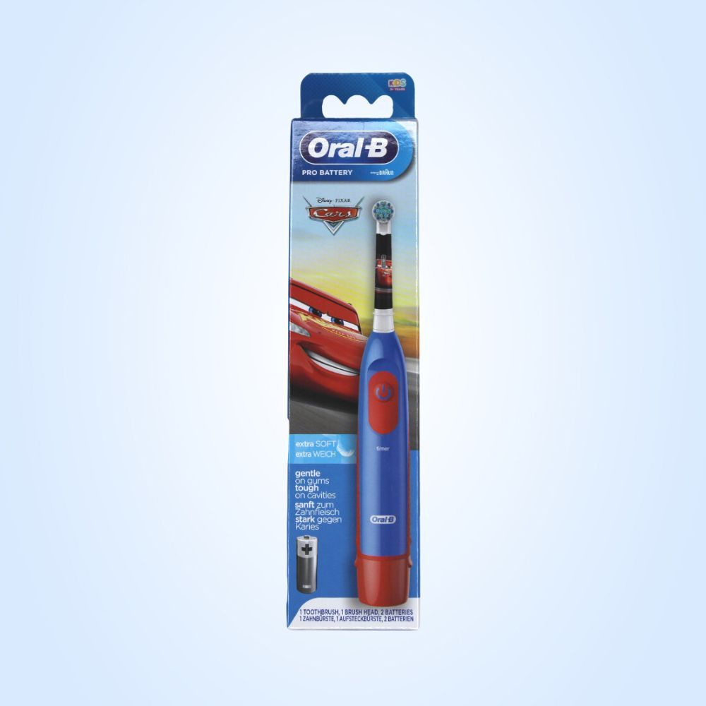 Электрическая зубная щетка Oral-B Pro Battery Extra Soft Тачки (с 3 лет) на батарейках  #1