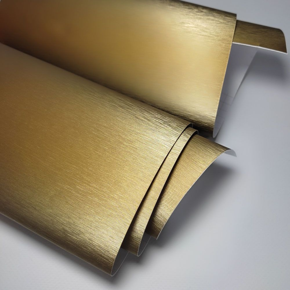 Виниловая пленка золотая самоклеящаяся с эффектом шлифованного алюминия 1,52 х 2 м / Для авто и мебели #1