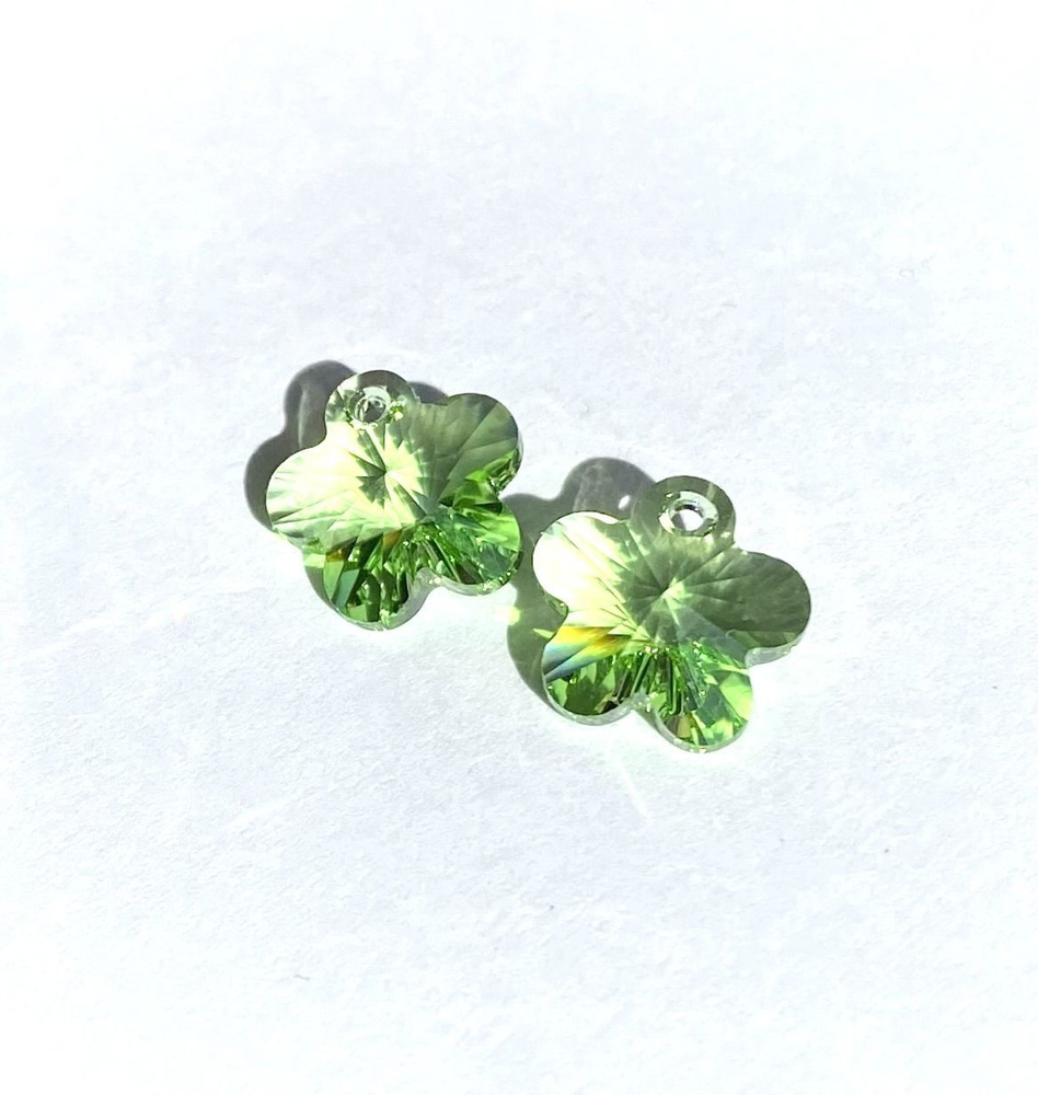 Подвески Swarovski 6744 Peridot 12мм 2 шт #1