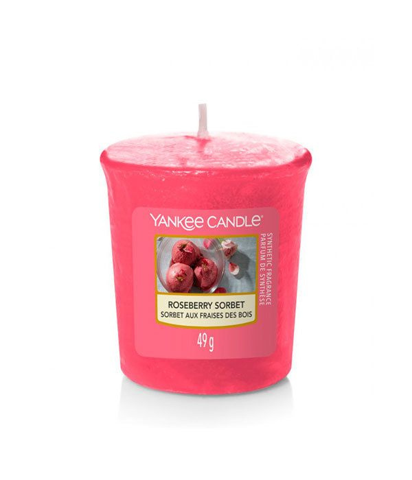 Yankee Candle Свеча ароматическая "Земляничный сорбет", 6 см х 6 см, 1 шт  #1