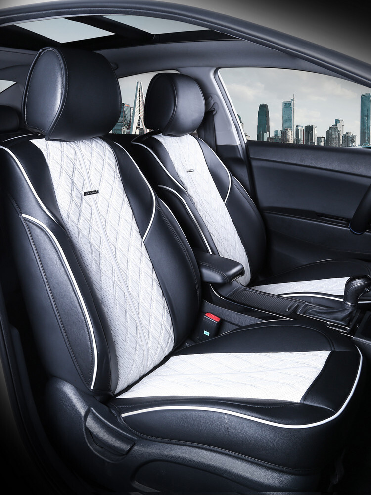 Комплект универсальных накидок на передние сиденья автомобиля CarFashion BALATON белый/белый/черный 21999 #1