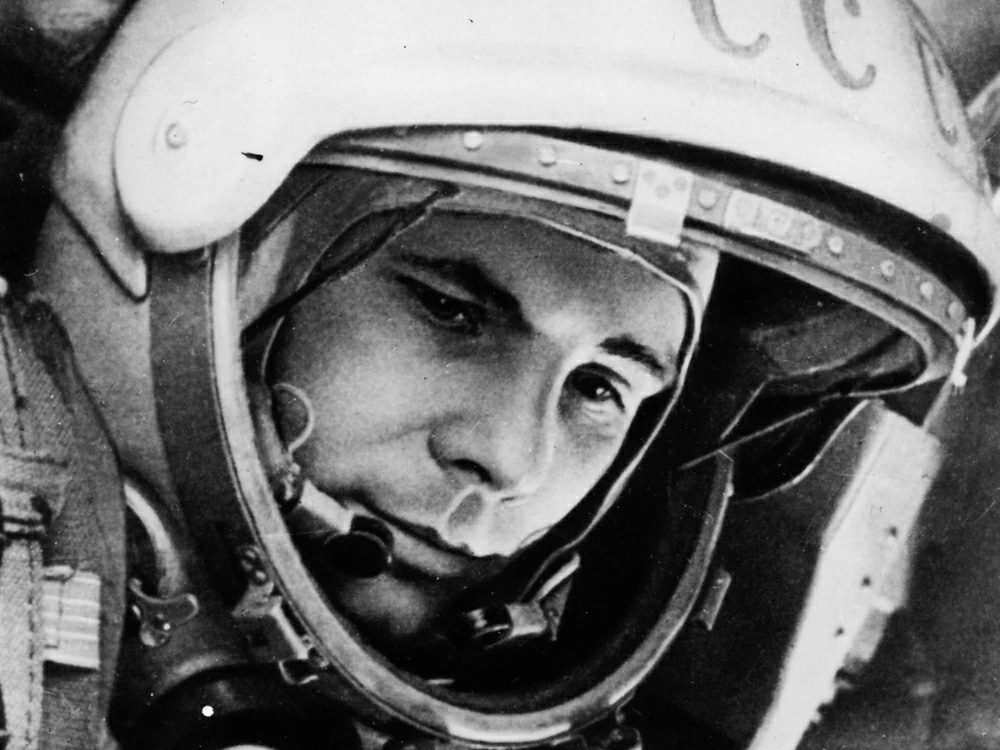 плакат, постер Gagarin Yuri, Юрий Гагарин на холсте, размер 42х60см  #1