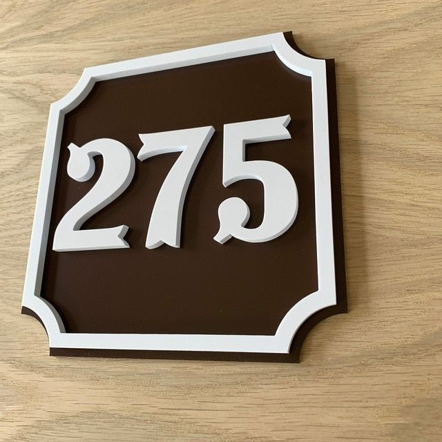 Табличка на дом, цвет шоколад, размер 200х200 мм., объёмная #1