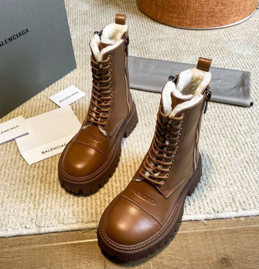 Ботинки Balenciaga - купить с доставкой по выгодным ценам винтернет-магазине OZON (785450168)