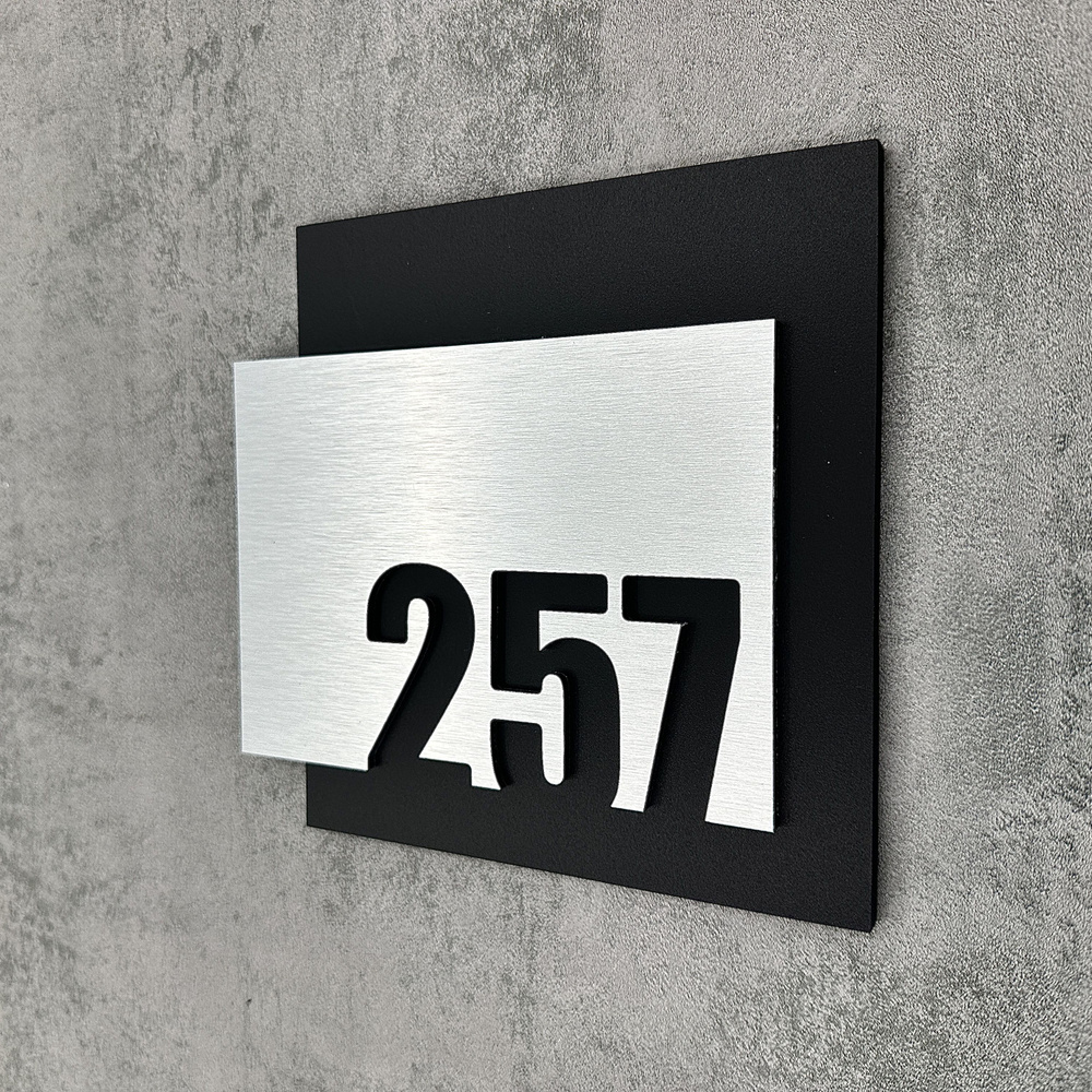 Цифры на дверь квартиры, табличка самоклеящаяся номер 257, 15х12см, царапанное серебро  #1