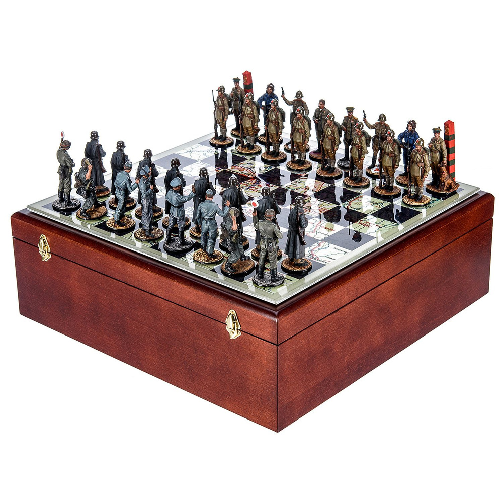 Шахматы коллекционные с фигурами из олова "Вторая Мировая война"  #1