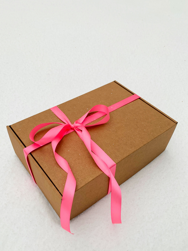 Подарочная коробка GILEV 32x22x10 см с наполнителем и розовой лентой  #1