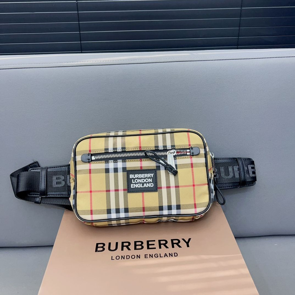 Burberry Сумка на плечо мешок #1