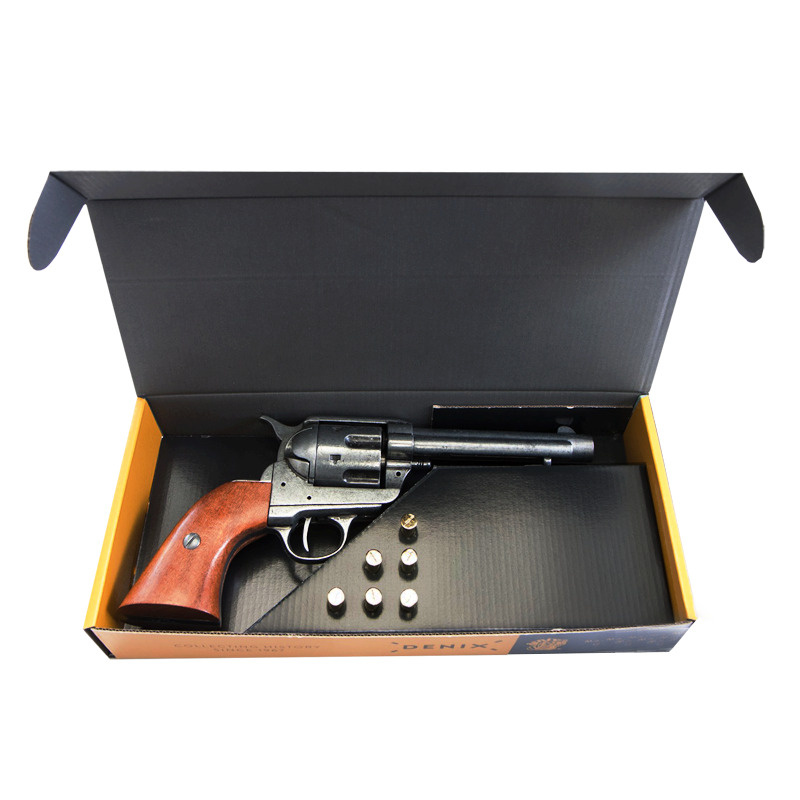 Револьвер Кольта Peacemaker калибр 45 с 6 патронами, США 1873 год (Макет)  #1