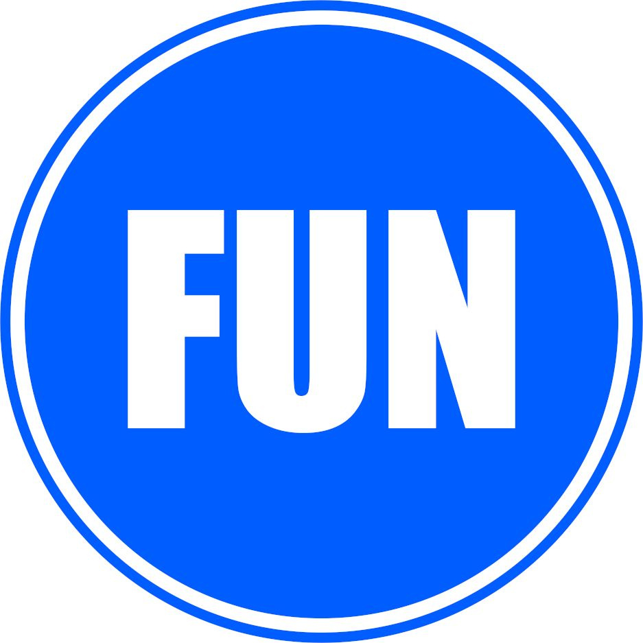 Знак декоративный "FUN" (32х32 см., пластик). Картина в подарок / декор для детской комнаты / постер #1