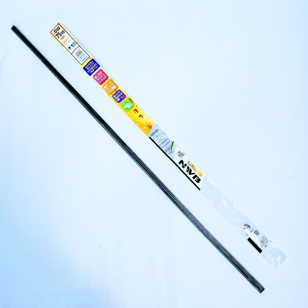 Резинка щетки стеклоочистителя 75 см. (8 мм) с водоотталкивающей пропиткой NWB DW75HB  #1