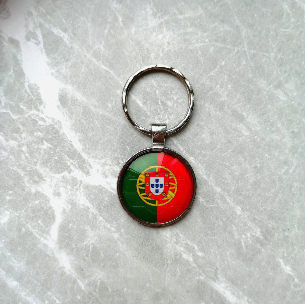Брелок футбольный Португалия диаметр кабошона 25мм #1
