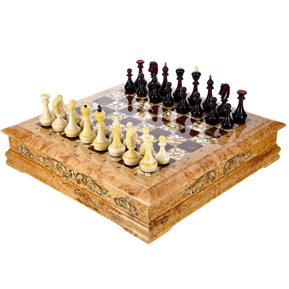 Шахматы деревянные с инкрустацией и фигурами из янтаря  #1