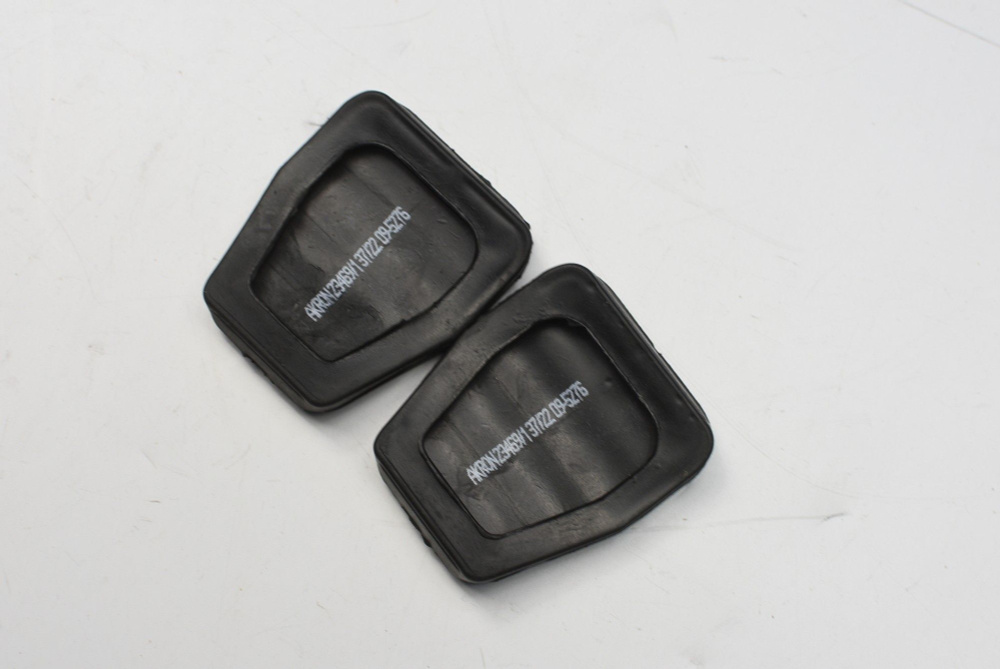 Накладка педали сцепления и тормоза Chery Amulet, Tiggo / M11 , M12 ...