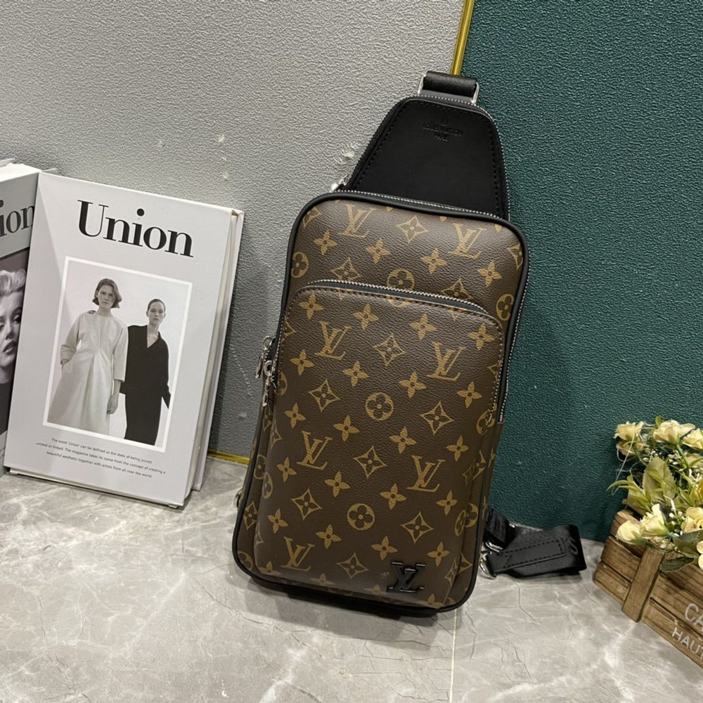 Louis Vuitton Сумка на плечо планшет #1