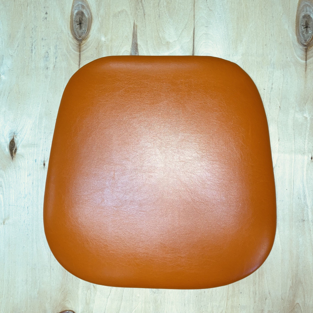 сиденье для стула, трапеция ,экокожа ,38х38x4 см , цвет оранжевый  #1
