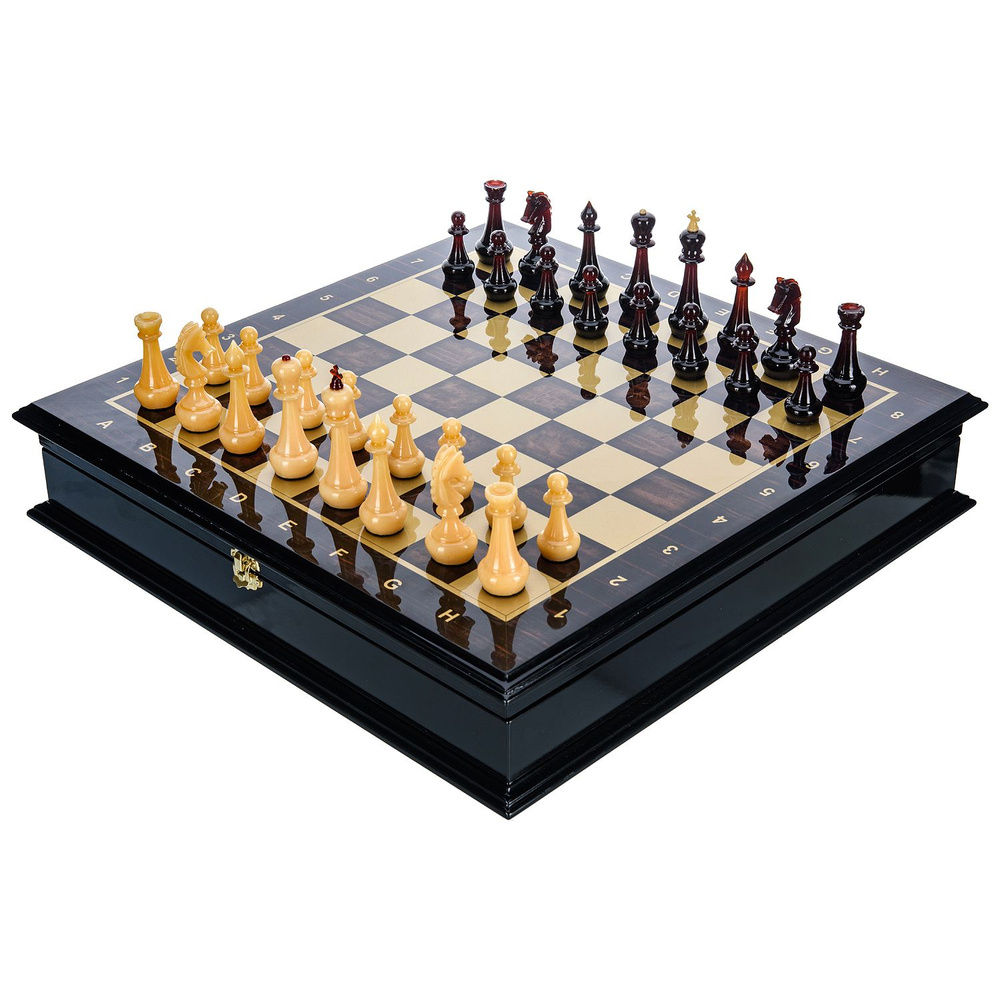 Шахматный ларец с янтарными фигурами 48х48 см #1
