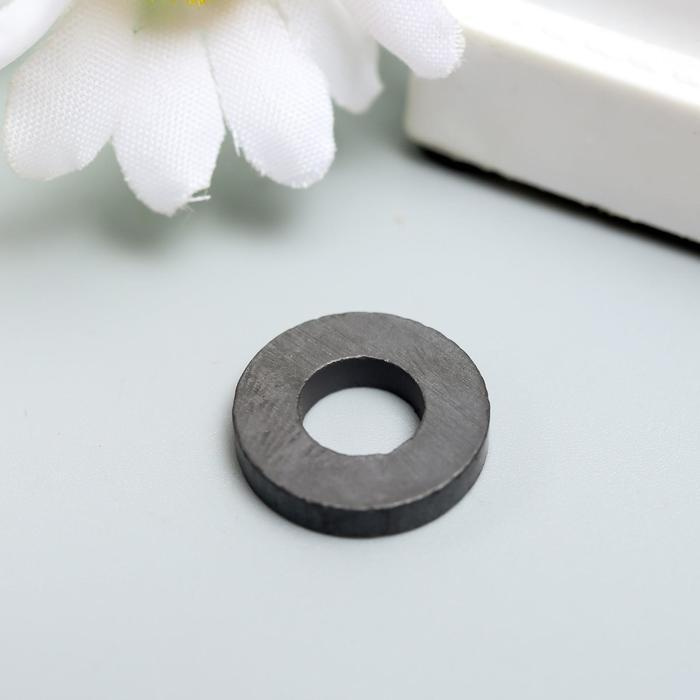 Магнит технический чёрный круглый с отверстием 16х7х3 мм  #1