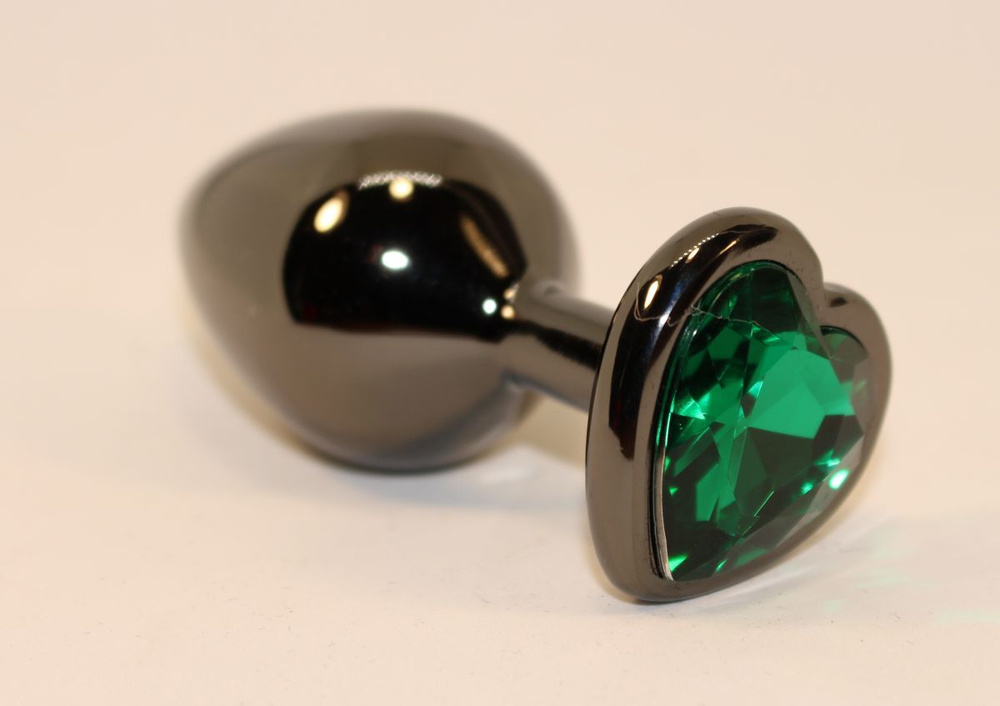 Черная коническая анальная пробка с зеленым кристаллом-сердечком 8 см.  #1