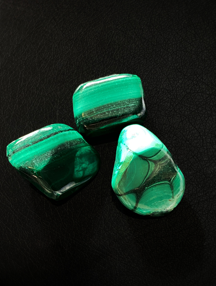 Малахит, натуральный камень 3 шт, 1,5-2,5 см, галтовка #1