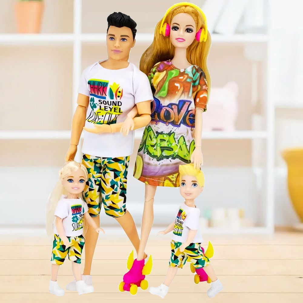 Набор из 4х кукол Семья с детьми на прогулке, мама на роликах, куклы шарнирные 30 см  #1