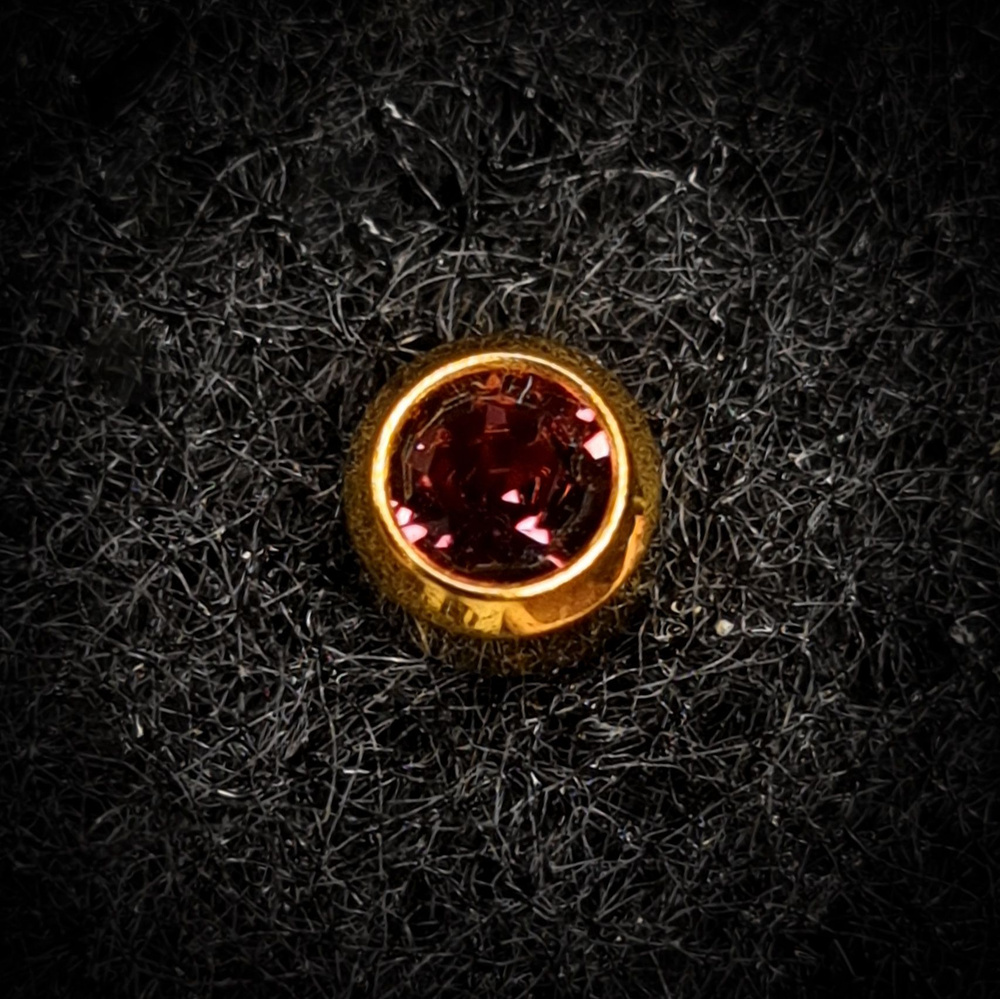 Серьги/Пусеты Caflon камень Аметист завальцованный в золоте размер R - средний (4 мм)  #1