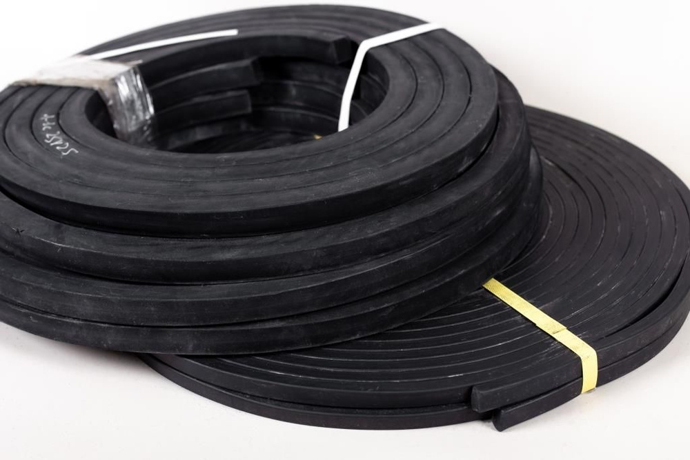 Шнур резиновый уплотнительный черный монолитный жесткий прямоугольный размер 6,3х20 мм длина 2,5 метра #1