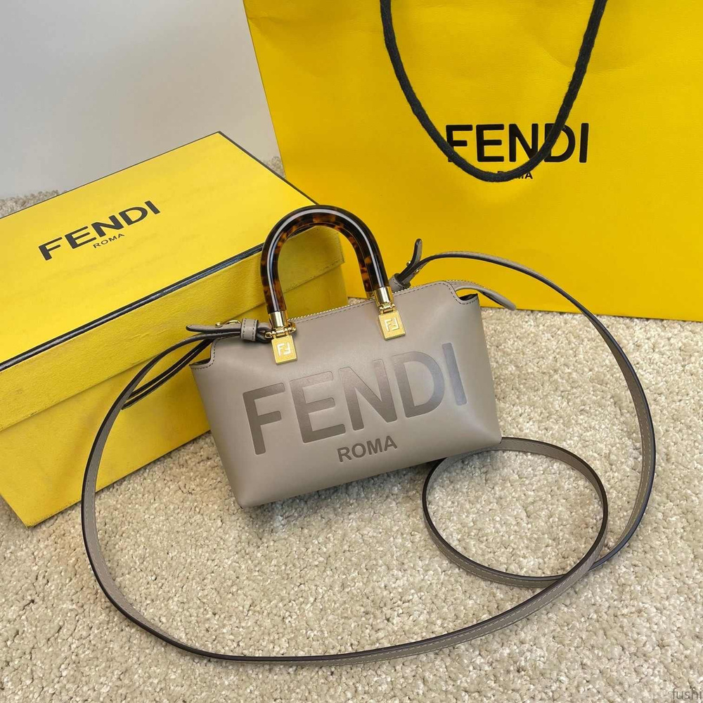 Fendi Сумка на плечо #1