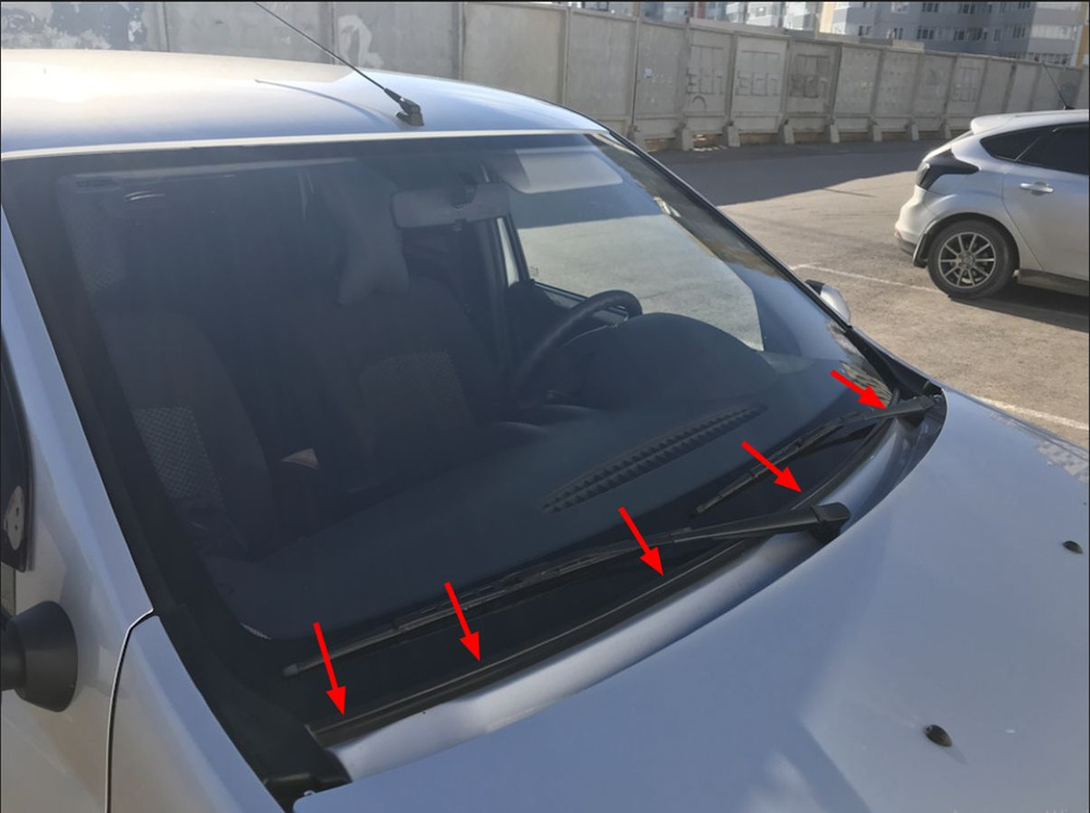 Уплотнитель лобового стекла (нижний) LADA Largus, Renault Logan ...