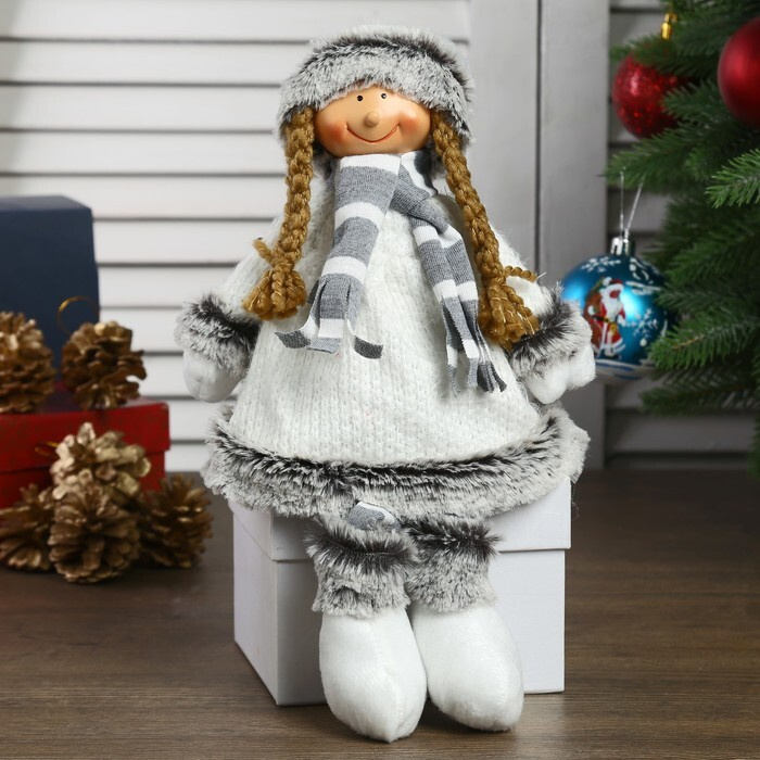 Кукла интерьерная 'Девочка в белом платье и полосатом шарфике' 46 см  #1