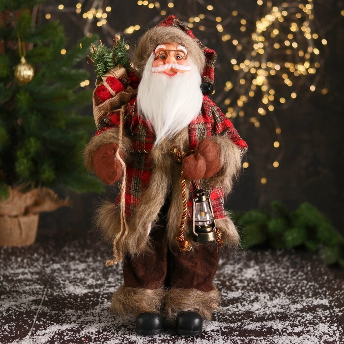 Дед Мороз "В красной клетчатой шубке, с фонариком и веточками" 45 см  #1