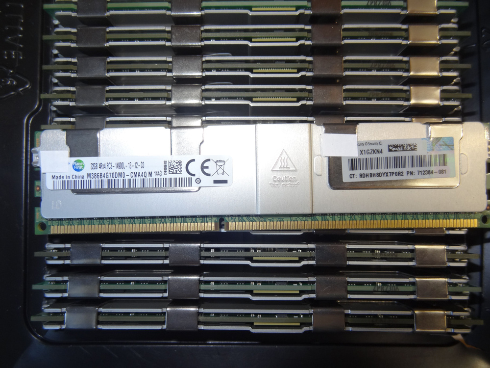 OEM Оперативная память Серверная память DDR3 32GB 1866Mhz ECC REG 4Rx4 PC3-14900L 1.5v M386B4G70DM0-CMA4Q #1