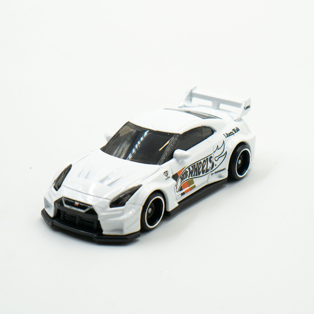 Машинка Hot Wheels Lb-silhouette works gt nissan 35gt-rr ver.2 Коллекционная #1