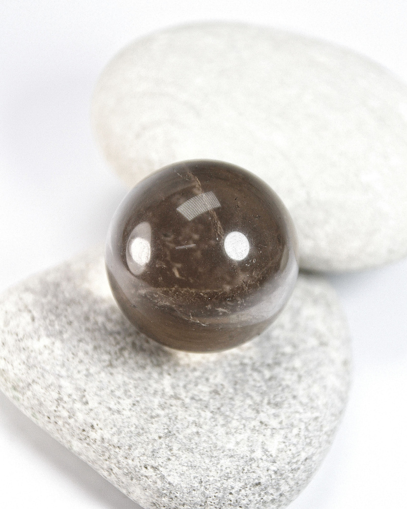 Раухтопаз - шар, натуральный камень, диаметр 31-33 мм, 1 шт - для декора, поделок, бижутерии  #1