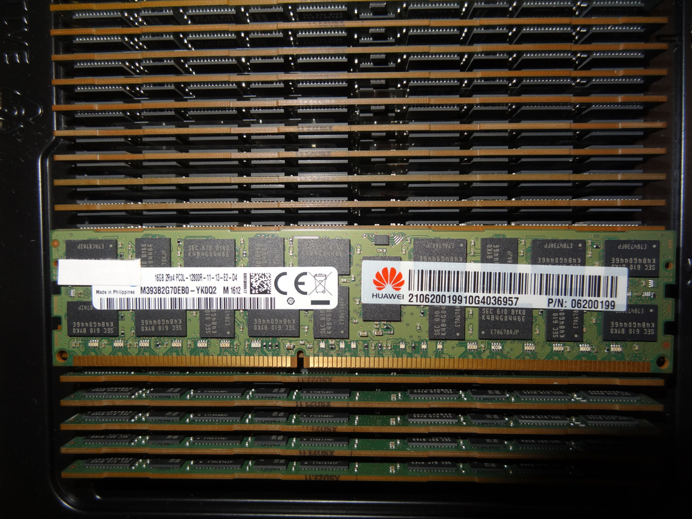 OEM Оперативная память Серверная память DDR3 16GB ECC REG 2Rx4 PC3L-12800R 1.35v M393B2G70EB0-YK0Q2 1x16 #1