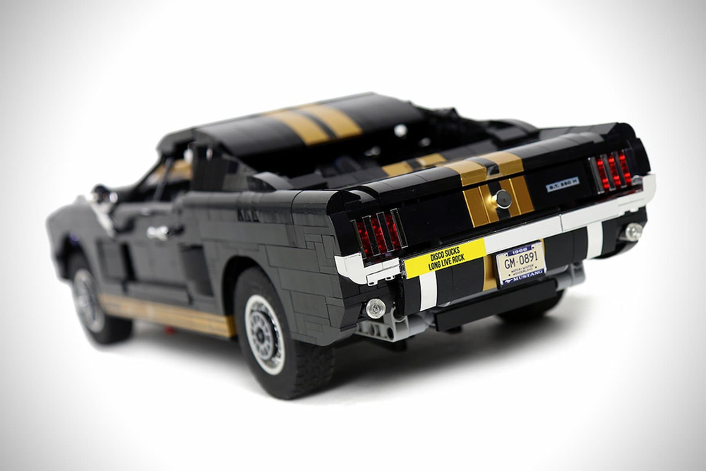 Конструктор 1:10 Ford Mustang / 1817 деталей #1