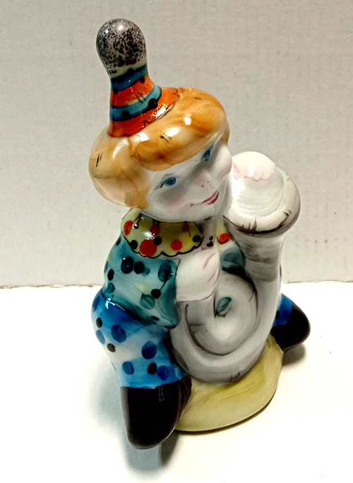 Клоун с трубой Фарфоровая статуэтка  #1