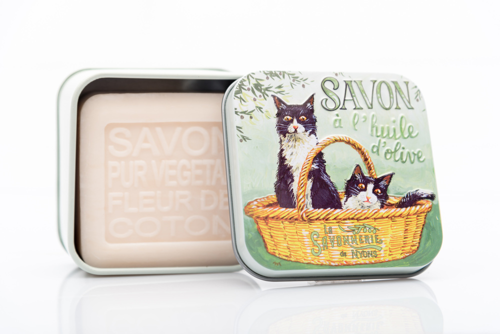 La Savonnerie de Nyons Мыло с цветком хлопка в металлической коробке Черные коты 100 гр.  #1