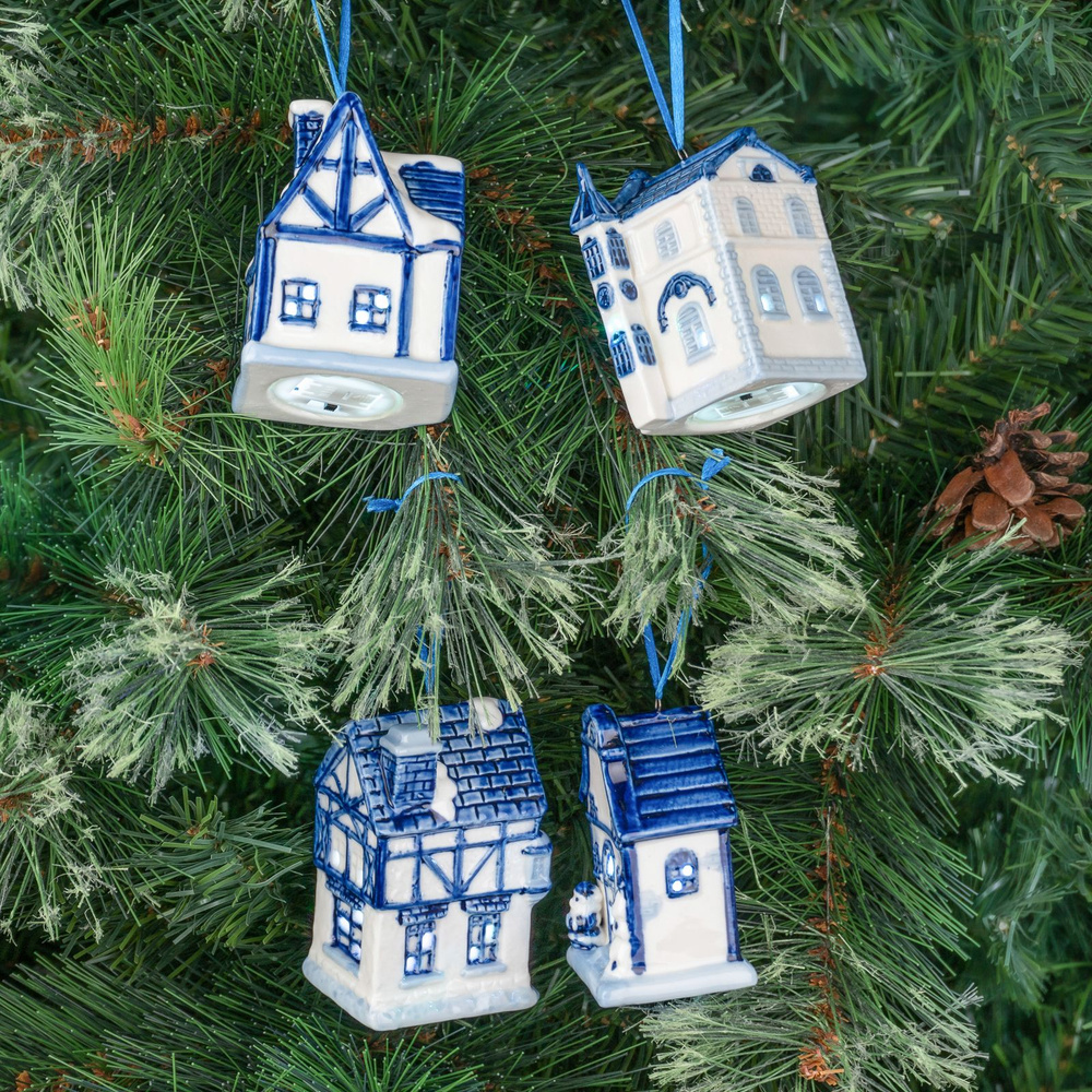 Набор из 4-х ёлочных игрушек с подсветкой Set Of 4 Xmas Blue Led Houses 8 cm  #1