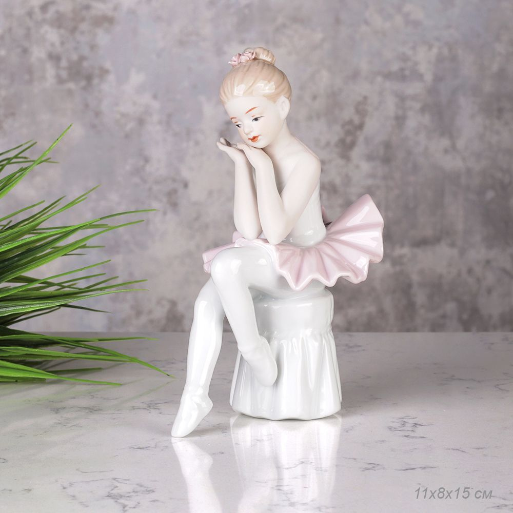 Фарфоровая фигурка "Маленькая балерина" 8х11х15 см, интерьерная статутка  #1